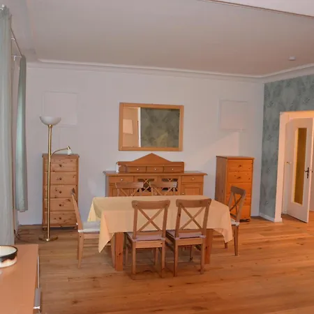 Haus Am Fluss 아파트